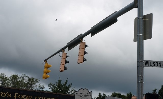 Does the officer have to appear in traffic court